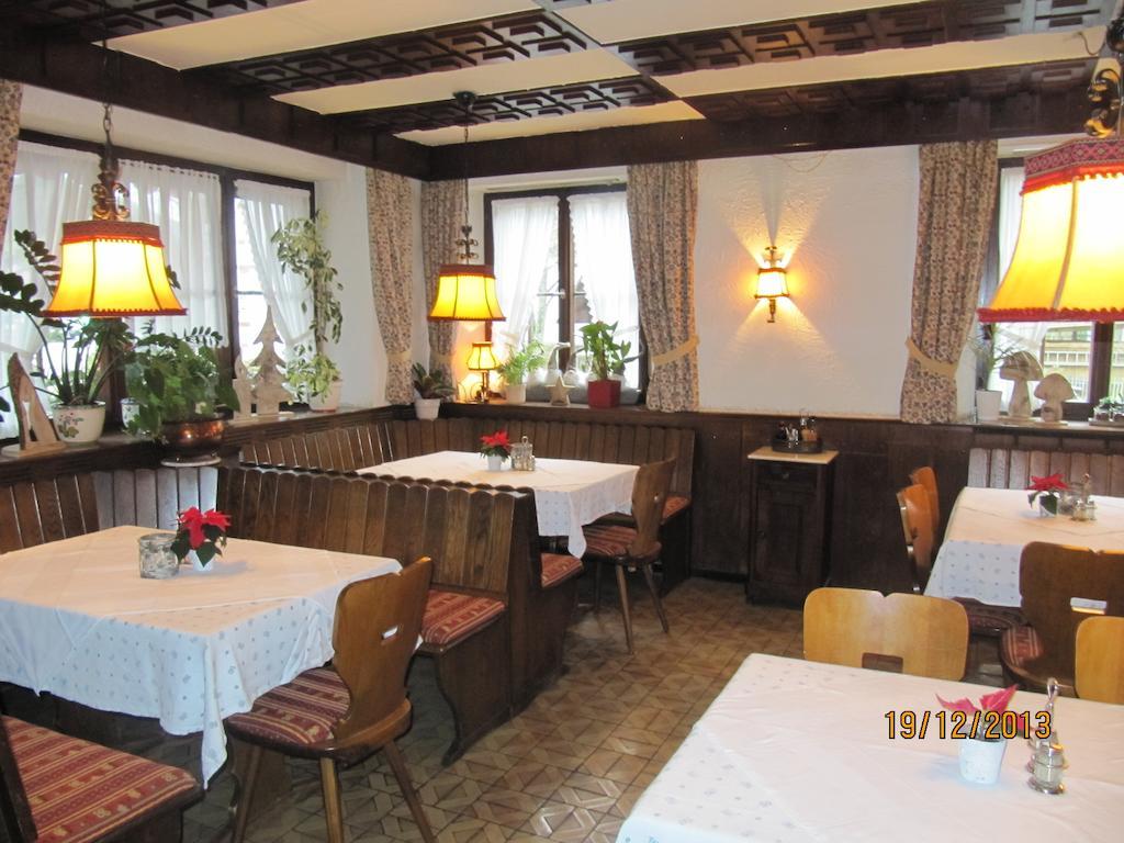 Gasthaus-Krone-Post Simonswald Eksteriør bilde