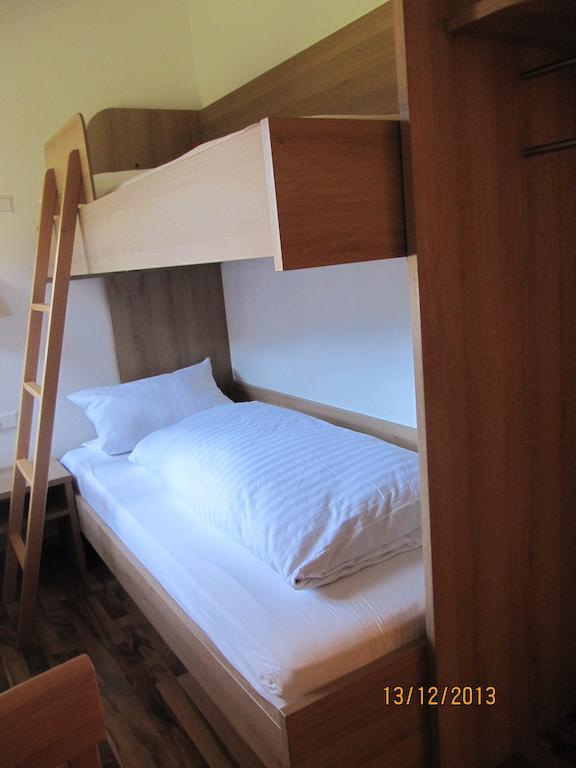Gasthaus-Krone-Post Simonswald Eksteriør bilde